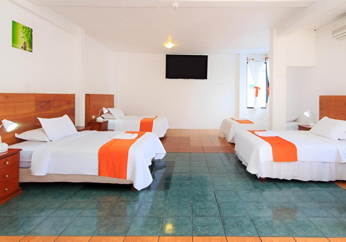 Hotel La Casa De Judy 푸에르토아요라 외부 사진